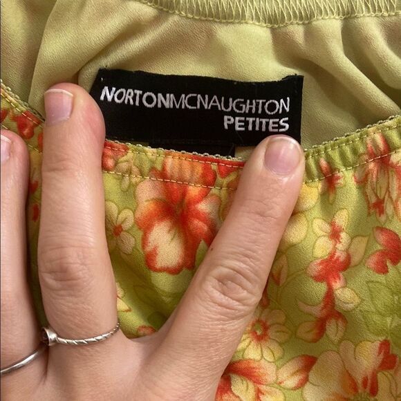 Bundle 2 for $20 |Norton McNaughton Yellow and Orange Ruffle Skirt 🦋 - Picture 2 of 4